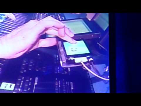 0 Jordan Rudess toca con un iPhone en directo