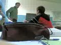 Bullismo a scuola - Professore si incavola con uno studente! Bullismo a scuola - Professore si incavola con uno studente!