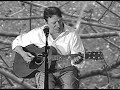 this song was written by alan hull and recorded by lindisfarne sometime in the early 1970s. alan sadly passed away a few years ago but he left behind some brilliant songs and, for me, none more so than this song which i find the most poignant and evocative of christmas songs. rest in peace, alan hull.

i used chroma-key technique (bluescreen) on this, for the very first time so please don't judge the film-technique too harshly. i'm learning:)

comments welcome as always.