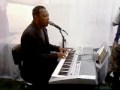 Marquinho Gomes - Cantando na Igreja Universal de São gonçalo [Rio]