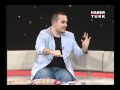 Doruk Ülgen Oylum Talu'ya sihirbazlık sırrı gösteriyor
