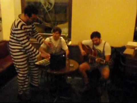 Zasraní idioti revival band - Dívčí punk o bonbonech LIVE