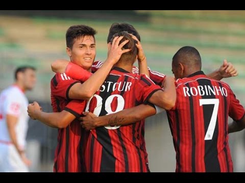 Milan - Monza-Milan 0-2 Niang, Mastalli Due su due per il Milan nelle amichevoli prestagionali. Al 'Brianteo' di Monza, i rossoneri hanno battuto 2-0 i padroni di casa. Niang ha sbloccato il risultato...