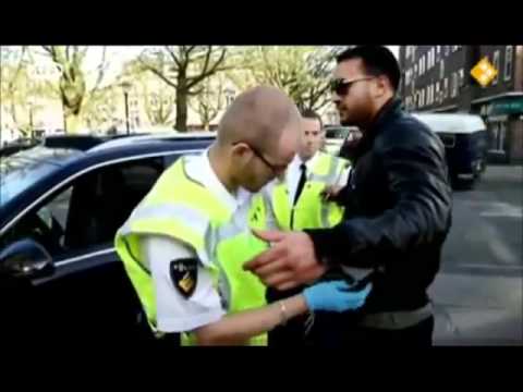 Badr Hari se fait controler par la Police (217 lectures)