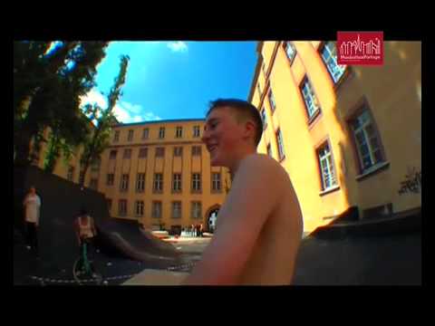 Manhattan Portage vs Fixed Gear London Promotional Video Manhattan Portage vs Fixed Gear London Promotional Video