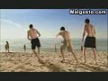Grappig filmpje op het strand try this at home or the beach