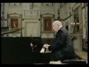 Sviatoslav Richter: Schubert Sonata A major 1st mvt. 1/2 Sviatoslav Richter: Schubert Sonata A major 1st mvt. 1/2