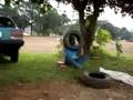 maicon caindo e levantando