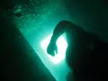 Freediving into the Keystorm (plongée en apnée) Freediving into the Keystorm (plongée en apnée)