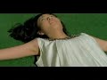 넌  하늘의 비 처럼 항상 내게로 다가와 시들어가던 내 맘을 깨워주고 날 다시 살게했네넌 내 맘에 울리는 금빛 생명의 종소리 듣고 또 들어도 아름다워너무나 아름다워 *내가 눈을 감고 너의 모습을 부정하며 거짓의 칼날을 하얗게 세우고 서로를 망치며 서있어도 넌어두운 새벽을 깨우는 태양 처럼...  날 지켜줘~ 날 지켜줘~그 찬란한 빛으로 날 이끌고 있네그 찬란한 빛으로 날 비춰주고 있네그 찬란한 빛으로 날 이끌고 있네그 찬란한 빛으로 날 비춰주고 있네 음악과 예술의 감성적 조화, 레비런던 거리의 음악인들이 한데 모여 벌이는 합주를 연상케하는 레비의 음악자극적인 디지털음악에 지친 대중들에게 잔잔한 감성을 호소하는 오아시스 같은 어쿠스틱 신인이 등장했다. 올 한해의 첫 시작인 1월,작사, 작곡, 편곡, 연주 까지 모든 것을 혼자 소화하는 대형 신인 레비가내놓은 첫번째 싱글은 마치 겨울이 지난뒤 새싹이 돋는 생명의 시작과 같이 듣는 이들로 하여금 마음에 희망을 스며들게 하는 느낌의 감성적인 노래들로 구성되어 있다.    2008년을 깨우는 맑은 종소리 같은 레비의 첫 싱글은  올 한해에 음악뿐 아니라 패션, 영화까지 전세계적으로 예상되는 런던붐의 시작을 알리는 듯깊은 런던의 향기를 내고 있다.특히 런던에서 촬영한 타이틀곡 '항상 내곁에'의 뮤직비디오 감독 니키타와 토비용, 요나스는 2007년 명품 루이뷔통의 영상감독으로 그 감성을 전세계에서 인정받은 아티스트로서음악에 담긴 레비의 감성을 자신만의 감각으로 아름답게 표현했다.니키타와 토비용, 요나스가 뮤직비디오의 감독을 맡게된 결정적인 이유는가사를 알아들을 수 없는 그들이었지만 레비의 음악을 들으면서깊은 영감이 불어지며 감성이 강하게 자극되어 음악 자체에 큰 매력을 느꼈기 때문이라고 한다레비의 싱글은 총 4개의 트랙으로서타이틀곡 '항상 내곁에', 'Savior' 두곡과 영화 OST를 연상케 하는 각곡들의 Instrument들로 구성되어 있다.가볍고 상업적인 음악에 지친 대중들과 침체된 음악시장에 새로운 활력소로서 대한민국의 감성세대들을 자극할 신인 레비의 음악 세계가 기대된다.