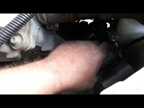 how to change serpentine belt on hhr