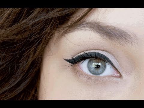 Liner - How I do my winged eyeliner =] (+ my whole everyday eye makeup) Products used: MAC Painterly paint pot MAC Ricepaper e/s Loreal carbon gloss super liner MAC ...