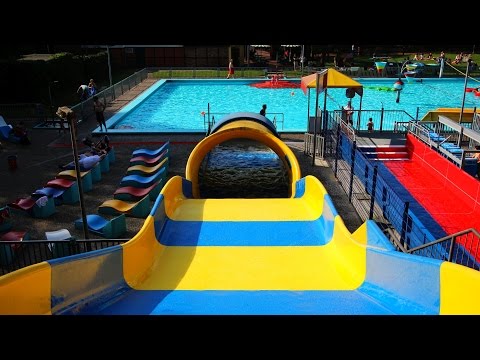 Breitrutsche :: blau-gelbe Breit-Wellenrutsche | Ferienzentrum Schloss Dankern Haren/Ems