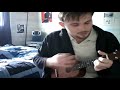 Coluche - Sois fain�ant .. au ukulele