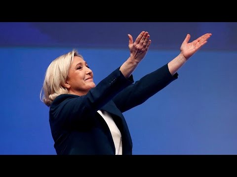 Frankreich: Marine Le Pen zieht als Favoritin in Eu ...