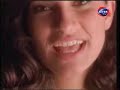 reprise un peu dure à chanter!!! Sorry for the italians people!!!!Lyrics :Marco se n'è andato e non ritorno piùIl treno delle 7:30 senza luiE un cuore di metallo senza l'animaNel freddo del mattino grigio di città.A scuola il banco è vuoto Marco è dentro meE dolce il suo respiro fra i pensieri mieiDistanze enormi sembrano dividerciMa il cuore batte forte dentro meChissà se tu mi penserai,Se con i tuoi non parli maiSe ti nascondi come me,Sfuggi gli sguardi te ne staiRinchiuso in camera non vuoiMangiare, stringi forte a teIl cuscino piangi non lo saiQuant'altro male ti faràLa solitudine.Marco, nel mio diario ho una fotografia,Hai gli occhi di bambino un poco timidoLa stringo forte al cuore sento che ci seiFra i compiti di inglese e matematica.Tuo padre e i suoi consigli, che monotoniaLui con il suo lavoro ti ha portato via.Di certo il suo parere non l'ha chiesto mai,Ha detto: 
