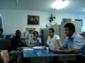 Após votação da musa da Escola EMEF Prof. Oswaldo Ferreira em Caraguatatuba, Felipe (prof. de Educação Física), se estranha com Alysson (secretário), dando origem a uma briga cinematográfica. Confira!