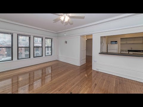 A large 1-bedroom with built-ins on the Lincoln Park / Lakeview border A large 1-bedroom with built-ins on the Lincoln Park / Lakeview border