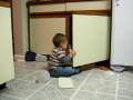 videos de Chloe breaks the spinning light toy