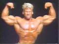 Tom-Varga-Posing-199