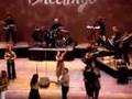Kiuldret performing Si Una Vez Dije Que Te Amaba