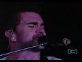 me enamora  en vivo 