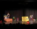 la prima 'sit-com teatrale'. una produzione accademia achille togliani. con paolo corridore, anna lisa catucci, vincenzo d'angelo, valeria quadraro e elena tommasini. diretto da adelmo togliani. trama: lo spettacolo narra le vicende di tre ragazzi - freddy, tessy e manuel - che aspirano alla carriera artistica provando ad approcciarvi con metodi e pratiche del tutto differenti l'uno dall'altro. 
