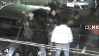 Detienen a hombre que atropelló a dos policías