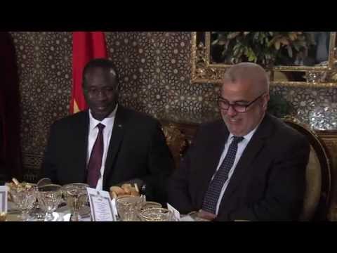 SM le Roi offre un dîner en l’honneur du Premier ministre burkinabé, Yacouba Isaac Zida SM le Roi offre un dîner en l’honneur du Premier ministre burkinabé, Yacouba Isaac Zida