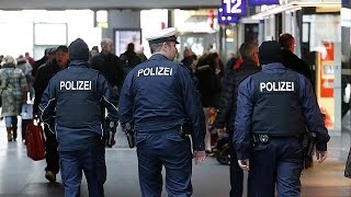 Almanya'da anti terör operasyonu: 13 eve baskın düzenlendi