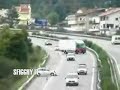 Camionista perde il controllo... Camionista perde il controllo...