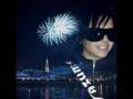 Bill wear sunglasses at Night! Tokio Hotel