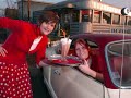 THE 50S AMERICAN DINER PEOPLE & CARS