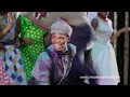fran�ais 

mise en sc�ne : thembi nyandeni et todd twala. dur�e : 2 heures. 35 artistes -- 1 orchestre live -- 300 costumes 

vivez la magie de l'afrique !
fabuleux, �clatant, irr�sistible, le spectacle musical sud-africain venu tout droit de johannesburg est un pur bonheur. 

umoja, en zoulou, signifie � ensemble �. ensemble, chaque soir, sur les sc�nes du monde entier, 35 artistes retracent l'histoire artistique, fascinante et passionn�e, des territoires sud-africains. un voyage musical vibrant d'�motions, aux couleurs et aux rythmes africains qui vous aspire dans un tourbillon d'�nergie cr�ative !
les cr�ations musicales servies par des voix exceptionnelles et des rythmes puissants constituent l'�me et l'esprit d'umoja. � notre musique nous aide � rester humain car en afrique, le rythme est la vie elle-m�me �, d�clare hope, le narrateur du spectacle. 

laissez-vous transporter par les chants tribaux et saisir par le rythme intense du gumboot. laissez-vous entra�ner par le jazz enivrant et l'ambiance sulfureuse des cabarets afro sous l'apartheid. vibrez sous la magie et l'�motion des chorales gospel et d�couvrez les nouvelles musiques et nouvelles danses issues de la jeunesse des ghettos. 

pr�sent� pour la premi�re fois � londres, en 2001, apr�s une tourn�e triomphale en afrique du sud, umoja s'est tout de suite impos� comme le spectacle musical sud-africain. aujourd'hui, partout dans le monde, il se joue � guichets ferm�s et re�oit les louanges de la presse et les standing ovation d'un public totalement conquis. il a notamment triomph� � londres, johannesburg, le cap, durban, sydney, melbourne, tokyo, singapour, hong kong, new york, miami, san francisco, chicago, philadelphia, los angeles, toronto, vancouver, moscou, s�oul, prague, berlin, munich, stuttgart, amsterdam, rotterdam, b�le, cannes, fort de france... 

ce spectacle musical � vous couper le souffle, r�compens� � maintes reprises, arrive enfin � paris, aux folies berg�re, pour une s�rie de repr�sentations exceptionnelles en juin 2008. comme les 3 millions de spectateurs qui ont d�j� assist� au spectacle, vous ne r�sisterez pas � l'envie de vous levez et de danser ! 

www.umojalespectacle.com 

english 

live the magic of africa!
wonderful, brilliant, irresistible, the south african musical show come straight from johannesburg is a pure happiness. 

umoja, in zulu, means � together �. � together �, every evening, on the stages of the whole world, 35 artists redraw the artistic, fascinating and passionate history, of south african territories. a vibrating musical trip of feelings, in colours and in africain rhythms which inhales you in a whirlwind of creative energy! 

musical creations served by special voices and of powerful rhythms constitute soul and mind of umoja. � our music helps us to remain human because in africa, rhythm is the life itself �, declares hope, the narrator of the show. 

be allowed transport by the tribal singings and seize by the intense rhythm of the dance of the minors, the gumboot. be allowed entail by the intoxicating jazz and the sulphurous atmosphere of the afro cabarets under the apartheid. vibrate under the magic and the emotion of choirs gospel and discover the new musics and the new dances stemming from the youth of ghettos. 

introduced for the first time in london, in 2001, after a triumphal tour in southern africa, umoja stood out as at once the south african hit musical show. today, all around the world, it takes place in closed ticket offices and receives the praises of the press and standing ovation of a totally conquered public. it notably triumphed in london, johannesburg, the cape, durban, sydney, melbourne, tokyo, singapore, hong kong, new york, miami, san fransisco, chicago, philadelphia, los angeles, toronto, vancouver, moscow, seoul, prague, berlin, munich, stuttgart, amsterdam, rotterdam, basel, cannes, fort de france... 

as every 3 million audience who have already attended the show, you will not resist to the envy of you rise and to dance! 

www.umojatheshow.com