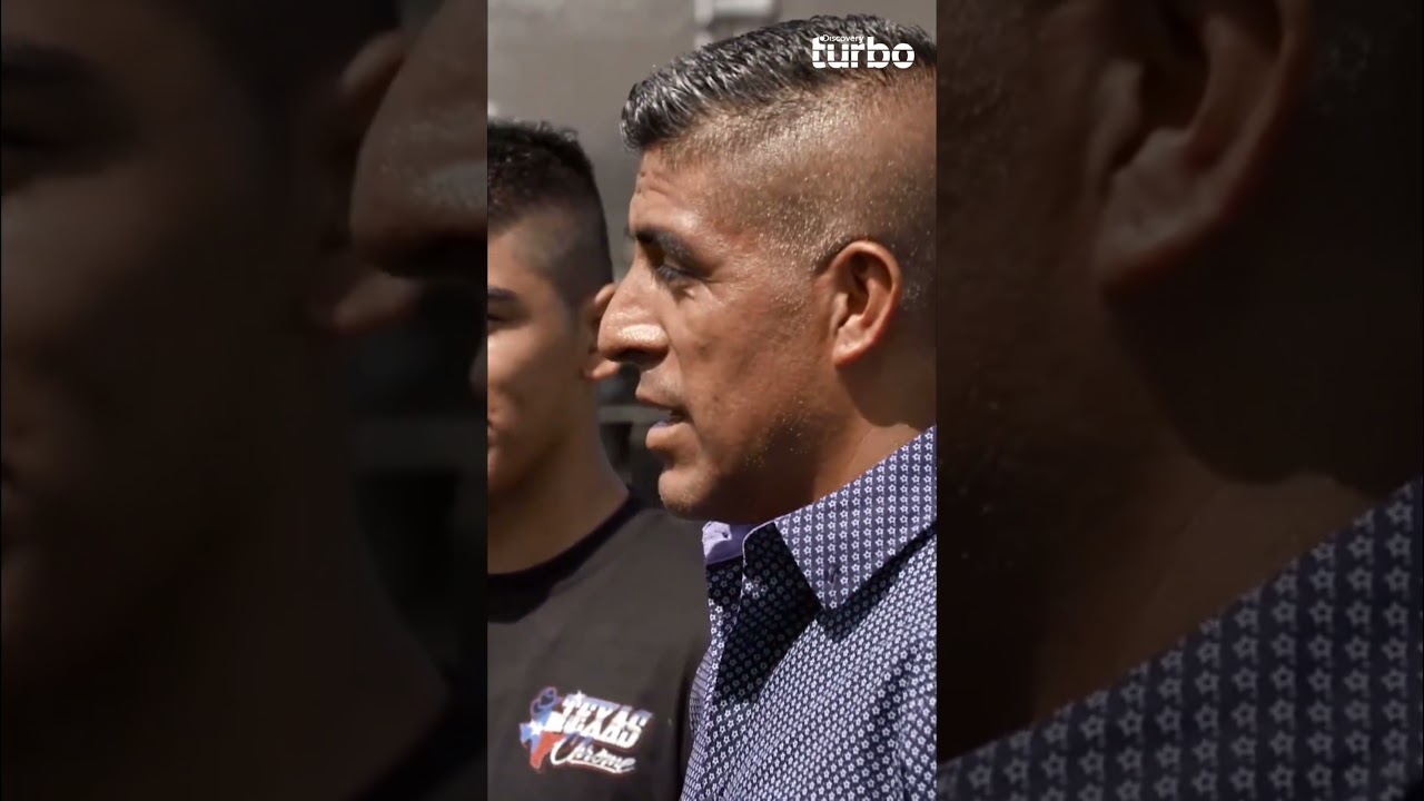 Caminhão amarelo ganha para-lamas novos e acabamento impecável