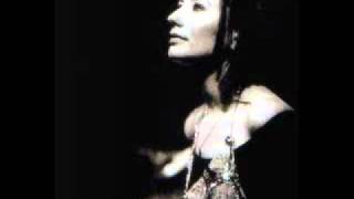 Tori Amos - Hurt/Bells for Her (Dew Drop Inn '96)
