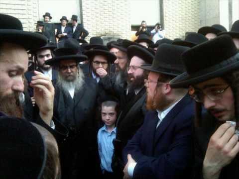 Levaya of Satmar Rebbetzin Kiryas Joel Tamuz 5770