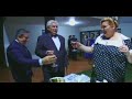 chico se comunica com haroldo atrav�s de mensagens fonogr�ficas feitas em cortadores de acetato. baseado na grava��o de um disco caseiro feita pela fam�lia mauro nos anos 50, foi filmado em cataguases, minas gerais.

elenco:  �ngela mauro peixoto, carlos eug�nio mauro, carlos s�rgio bittencourt, daniela guimar�es, eduardo dascar, fernanda lobo, guilherme namorato, ronaldo werneck

ano 2005

dura��o 11 min

cor colorido

bitola 35mm

pa�s brasil

ficha t�cnica
produ��o: monique cruz
fotografia: paulo camacho
roteiro: j�lio mauro e iuri paiva
som direto: bruno esp�rito santo 
dire��o de arte: iuri paiva
edi��o de som: andr� sachs
produ��o executiva: viviane ayres 
montagem: paulo camacho e frederico cardoso
empresa produtora: cinemauro produ��es e boteco cinematogr�fico