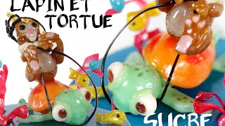 Un lapin qui chevauche une tortue en sucre