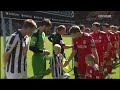 Niño le niega saludo a jugador rival antes de partido