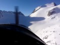 Incredible landing and take-off on a glacier !