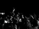 Raul Paz performing inside the audience - F�ria de B�ziers