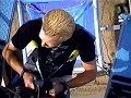 Video taken at the Puyallup Fair in September of 2002 on a record breaking temperature day in Puyallup Washington. Freefalling into a net at 100 ft. This video is at the cage level looking down 100ft into the net. You get a good view on this one.