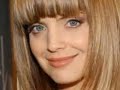 the photos of mena suvari