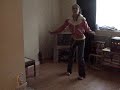 Me cripwalk/body pop  beginner!!