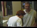Ronald Mac Donald fout sa merde dans un Mc Do