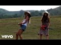 Les Chanteuses Secoue Ta Tete Video and Lyrics