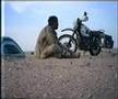 videos de in SAHARA: Jo's Motorrad in Riesen-Weichsandfeld tief eingesackt, Algerien 1987/88-15