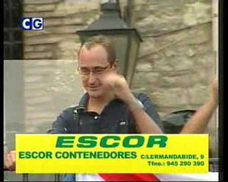 Huevazo al alcalde de Vitoria-Gasteiz