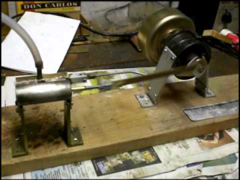 moteur vapeur - Moteur monocylindre à tiroir et à double effet 100% fabriqué maison.